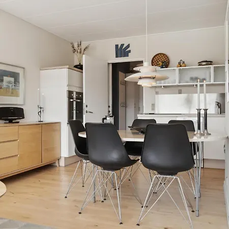 Bad, Lejl, 103